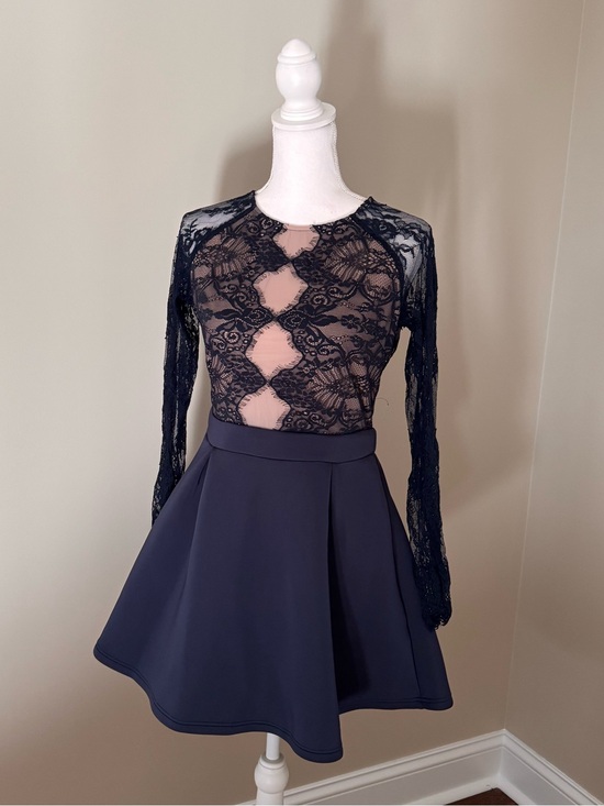 Charlotte Russe Dresses & Skirts - Charlotte Russe Navy Lace Long Sleeve Dress